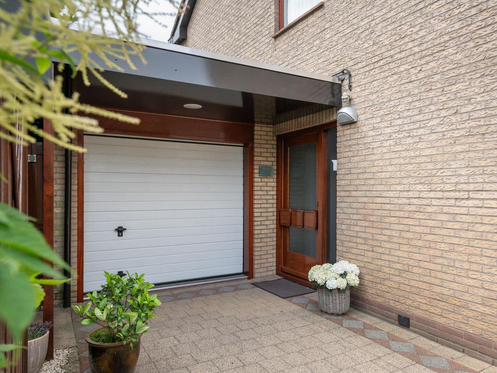 Roerdomp 1, RIDDERKERK