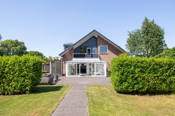 Pelikaan 99