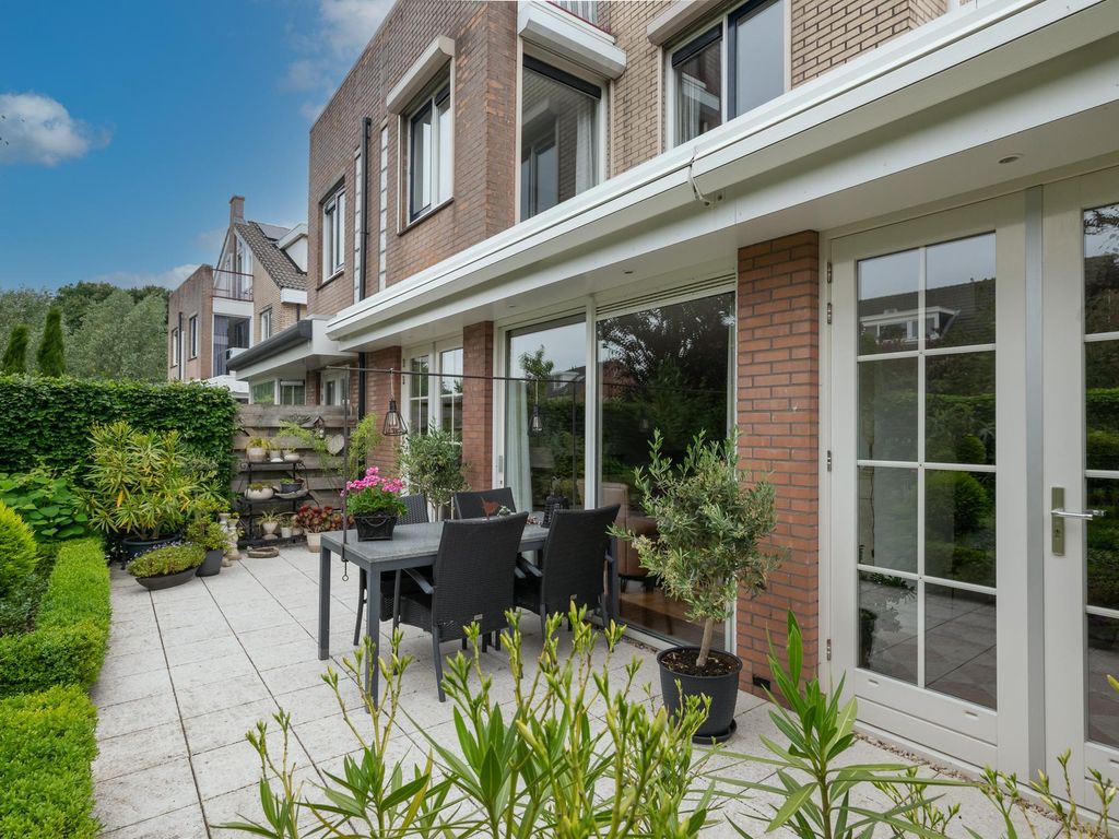 Clara Wichmannstraat 100, Ridderkerk