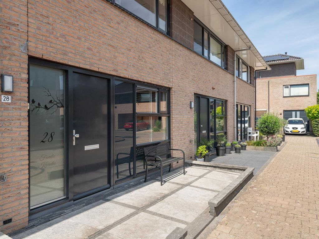 Boterbloem 28, Hendrik-Ido-Ambacht