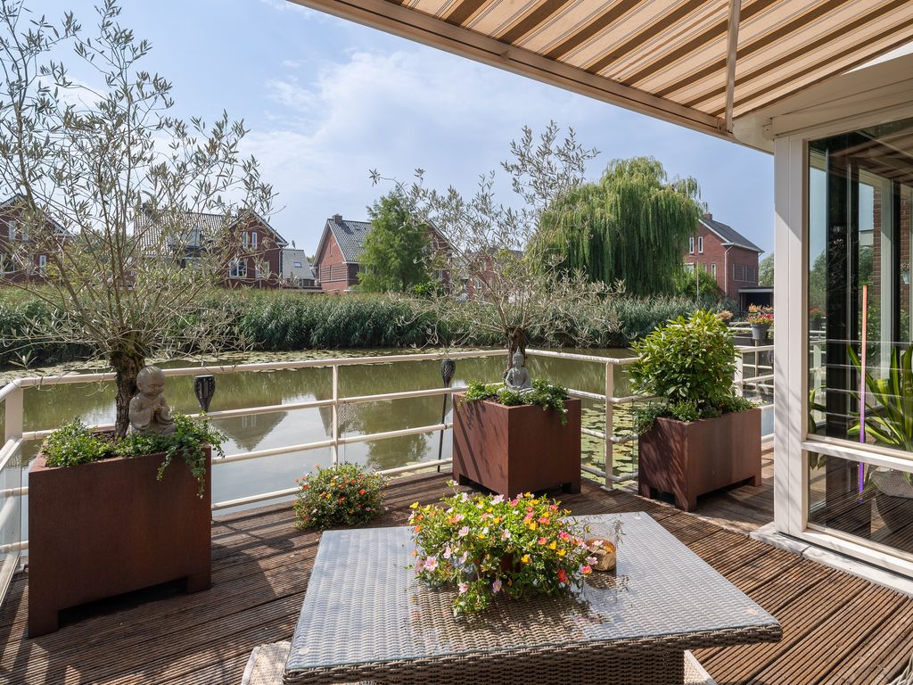 Waterland 57, Ridderkerk