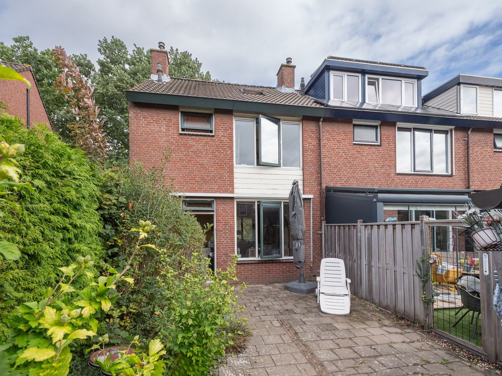 Korhoen 56, Ridderkerk