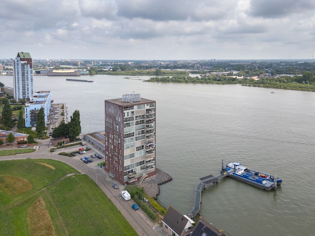 Ringdijk 590, Ridderkerk