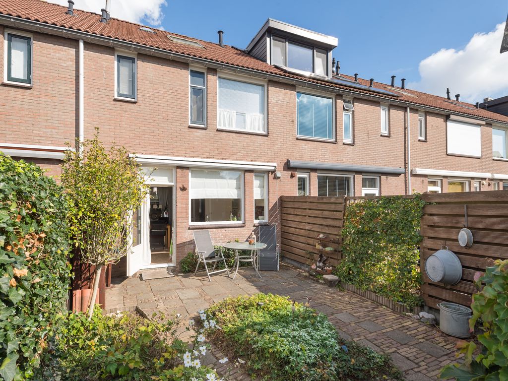 Koolmees 111, Ridderkerk