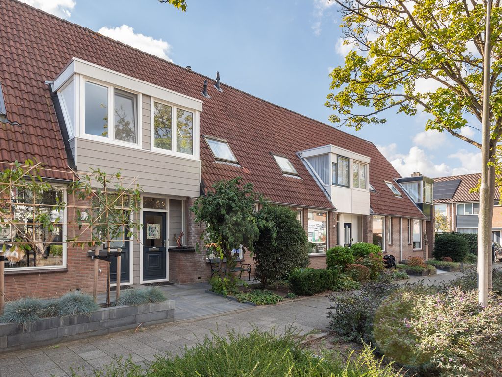 Koolmees 111, Ridderkerk