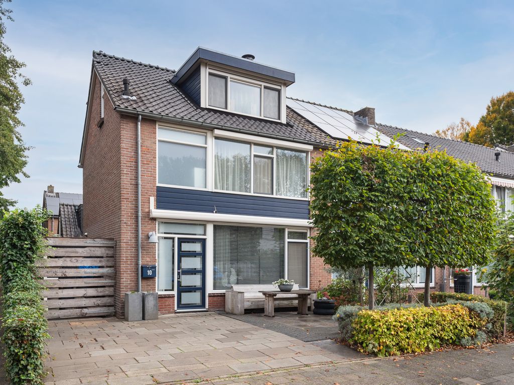 Mr. Treubstraat 10, RIDDERKERK