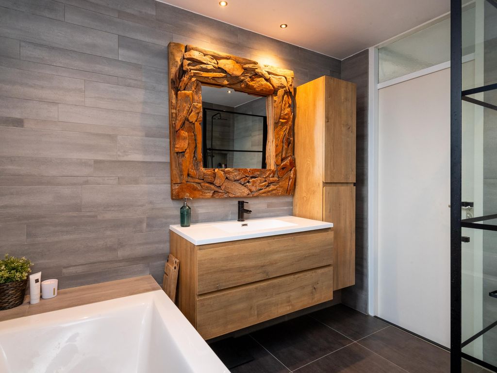 Koolmees 137, Ridderkerk