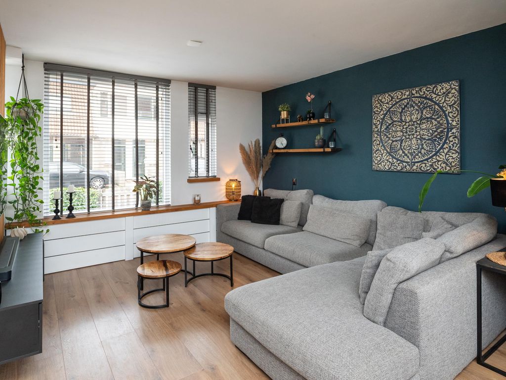 Koolmees 137, Ridderkerk