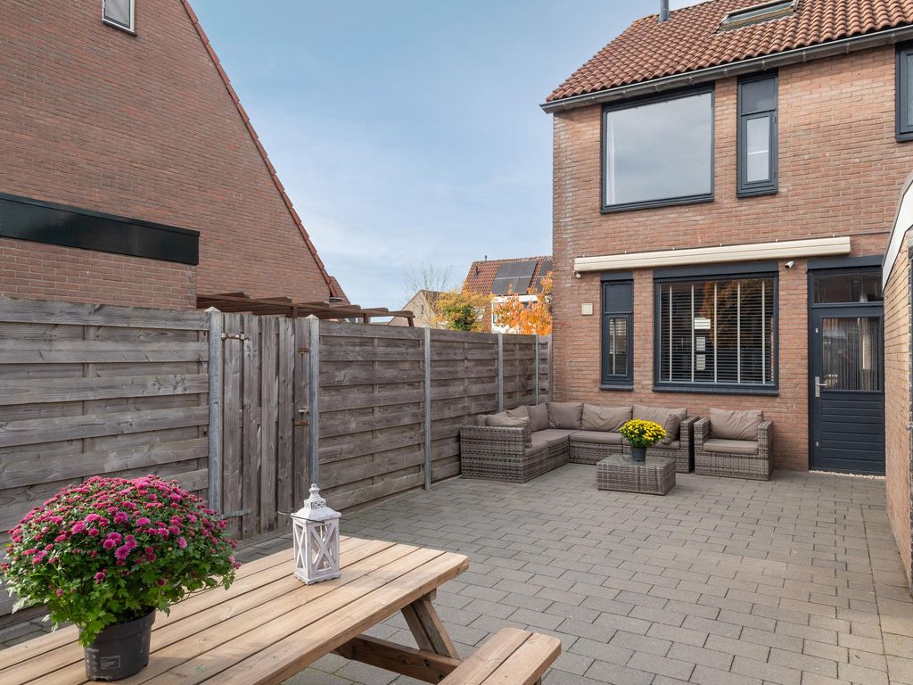 Koolmees 137, Ridderkerk