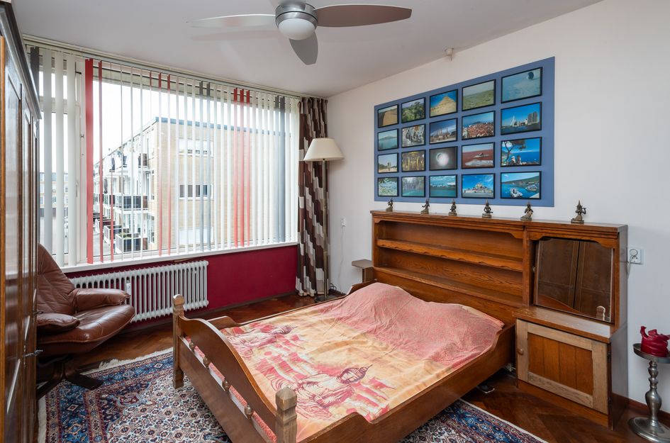 A.M. de Jongstraat 27