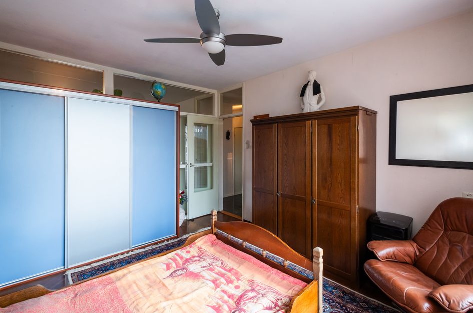 A.M. de Jongstraat 27