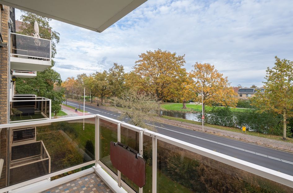 A.M. de Jongstraat 27