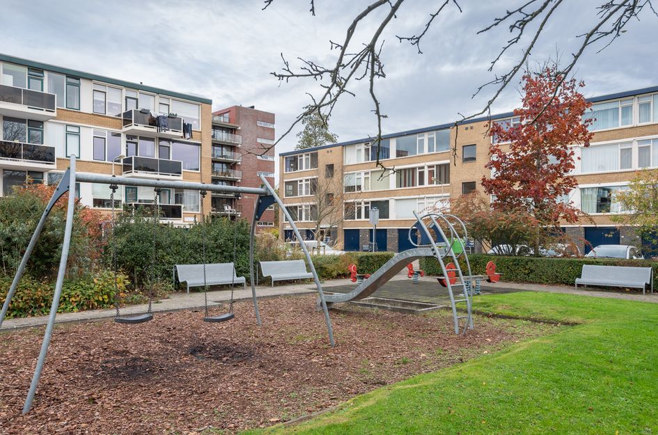 A.M. de Jongstraat 27