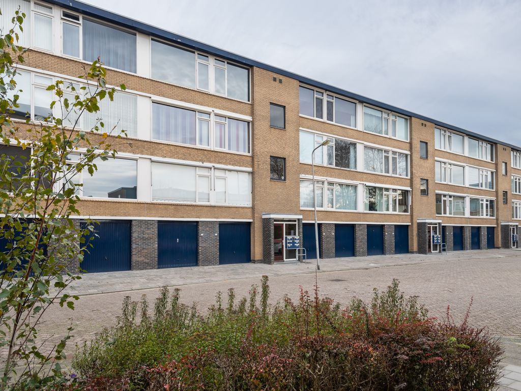 A.M. de Jongstraat 27, Ridderkerk