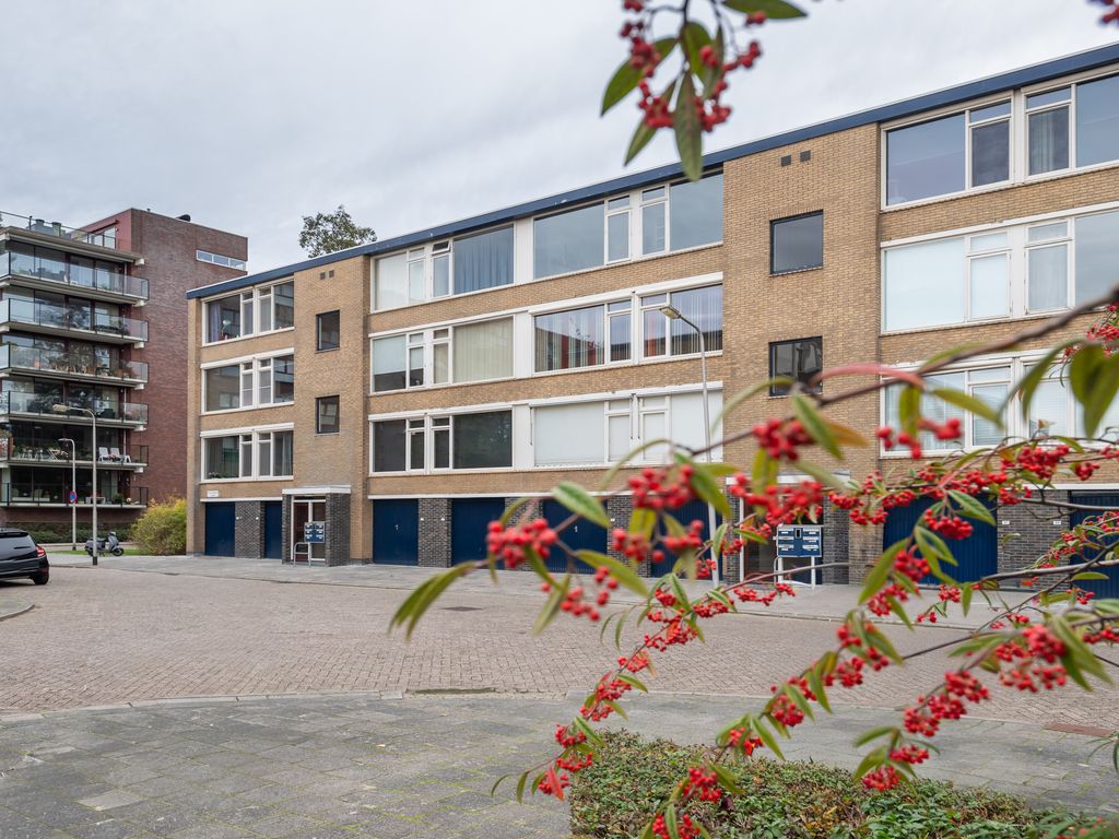 A.M. de Jongstraat 27, Ridderkerk