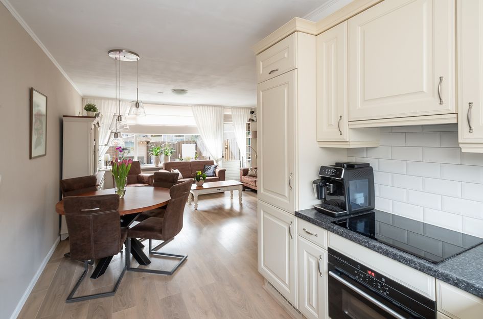 Burgemeester Crezéestraat 18