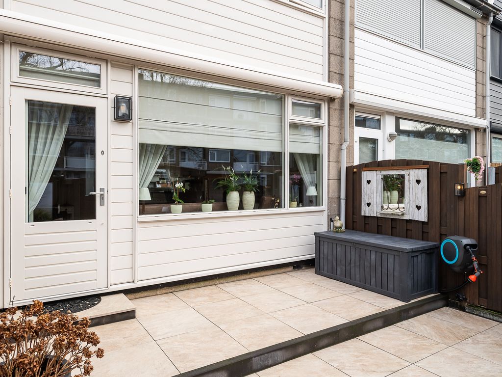 Burgemeester Crezéestraat 18, RIDDERKERK