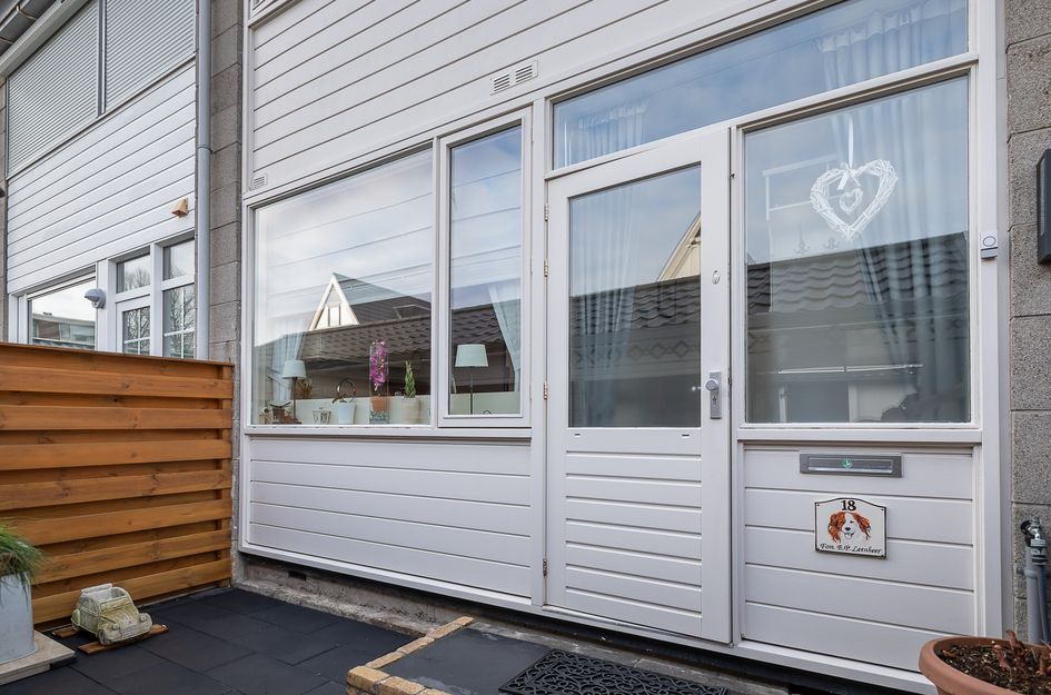 Burgemeester Crezéestraat 18