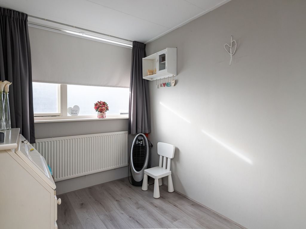 Burgemeester Crezéestraat 18, RIDDERKERK