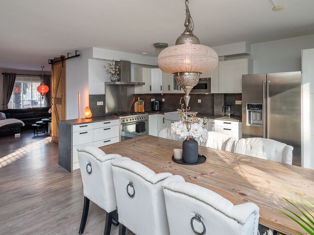 Van Leeuwenhoekstraat 98, Ridderkerk