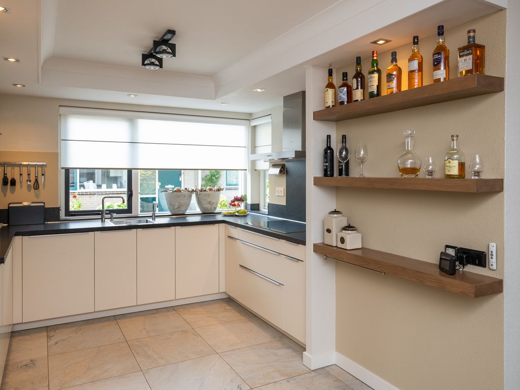 Leeghwaterstraat 10, Ridderkerk