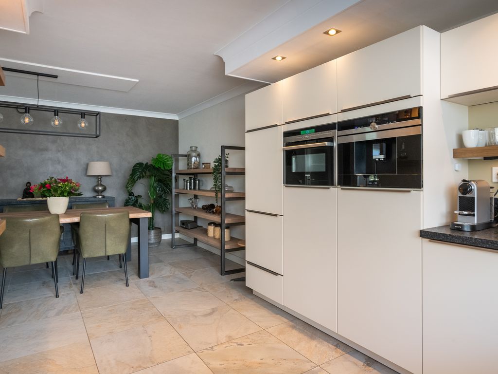 Leeghwaterstraat 10, Ridderkerk