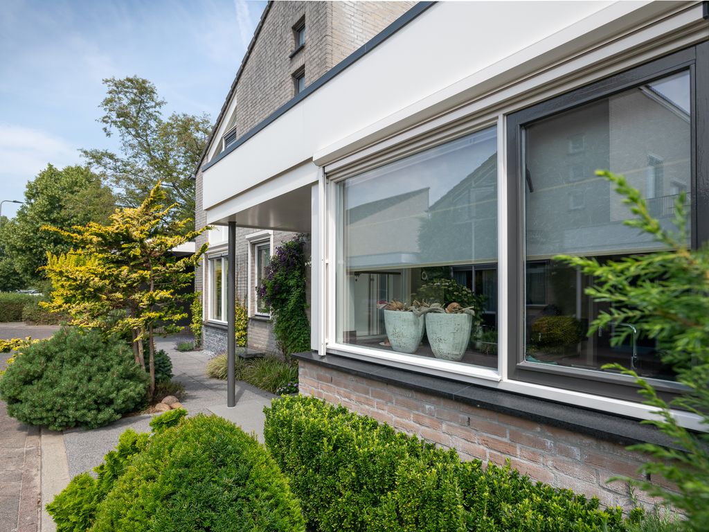 Leeghwaterstraat 10, Ridderkerk