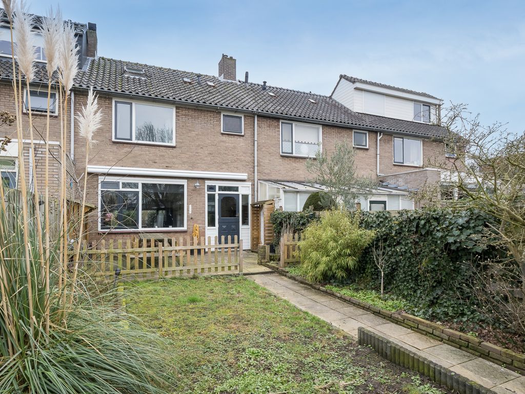 Vondelstraat 3, Hendrik-Ido-Ambacht