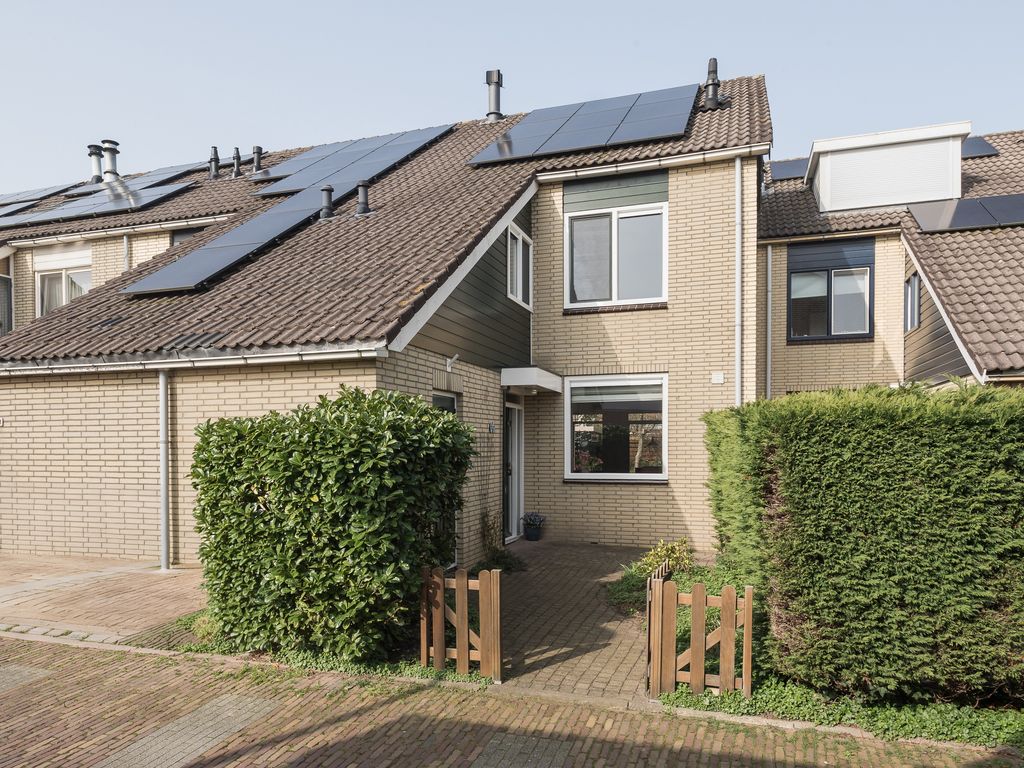 Fazant 64, Ridderkerk