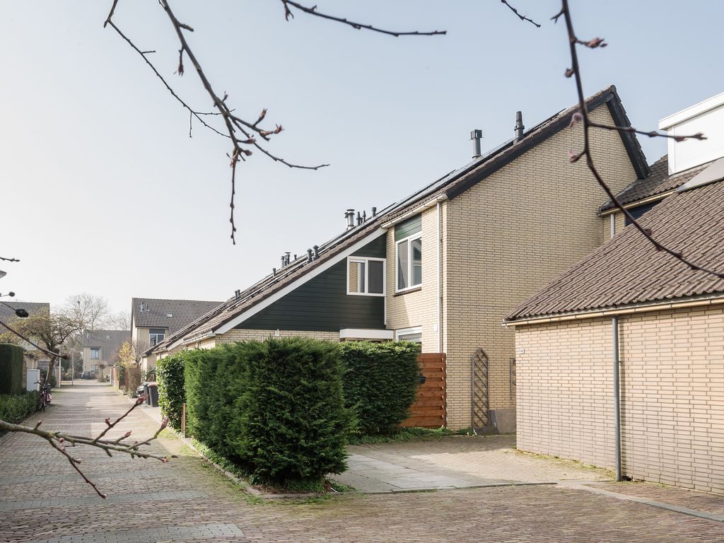 Fazant 64, Ridderkerk