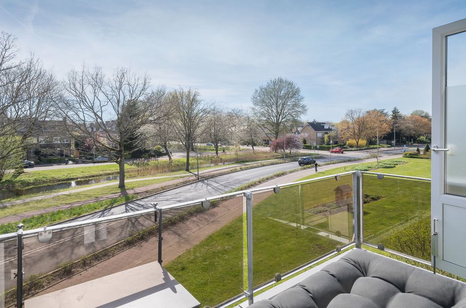 A.M. de Jongstraat 227