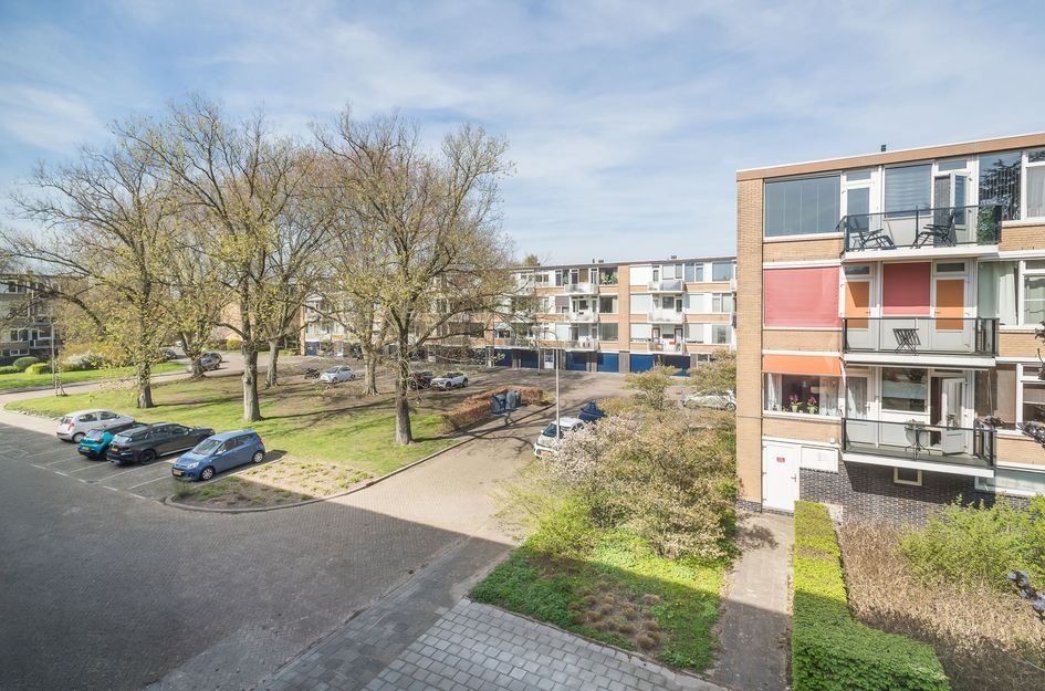 A.M. de Jongstraat 227