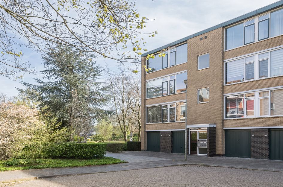 A.M. de Jongstraat 227