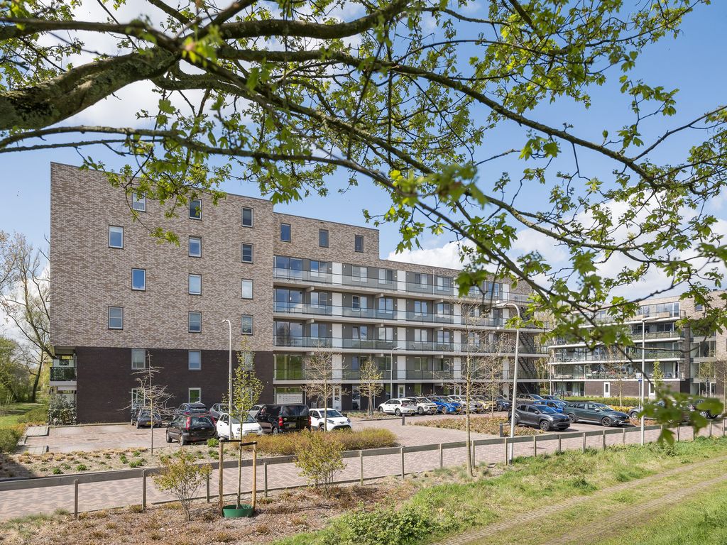 Amer 86, Barendrecht