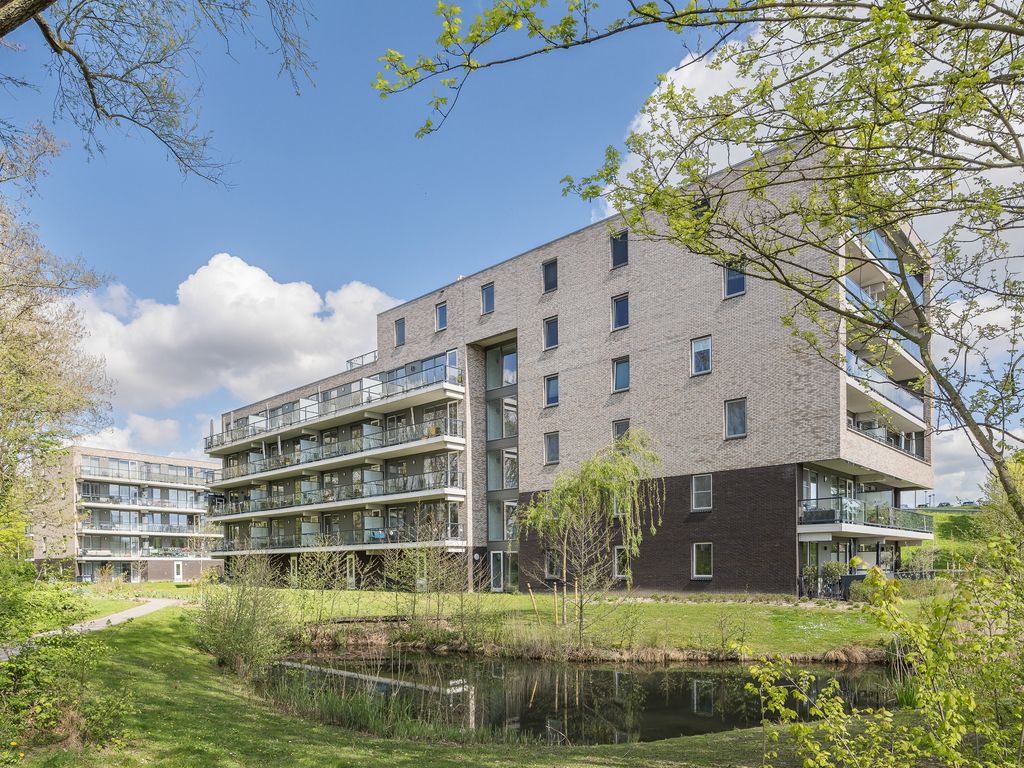 Amer 86, Barendrecht