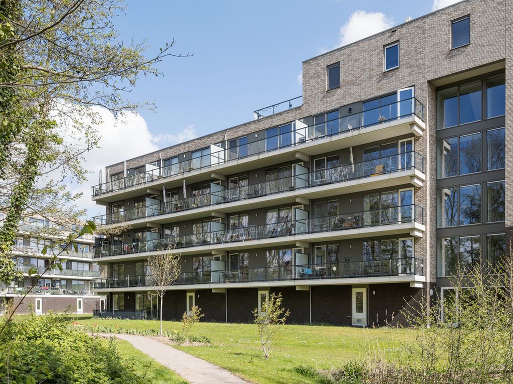 Amer 86, Barendrecht