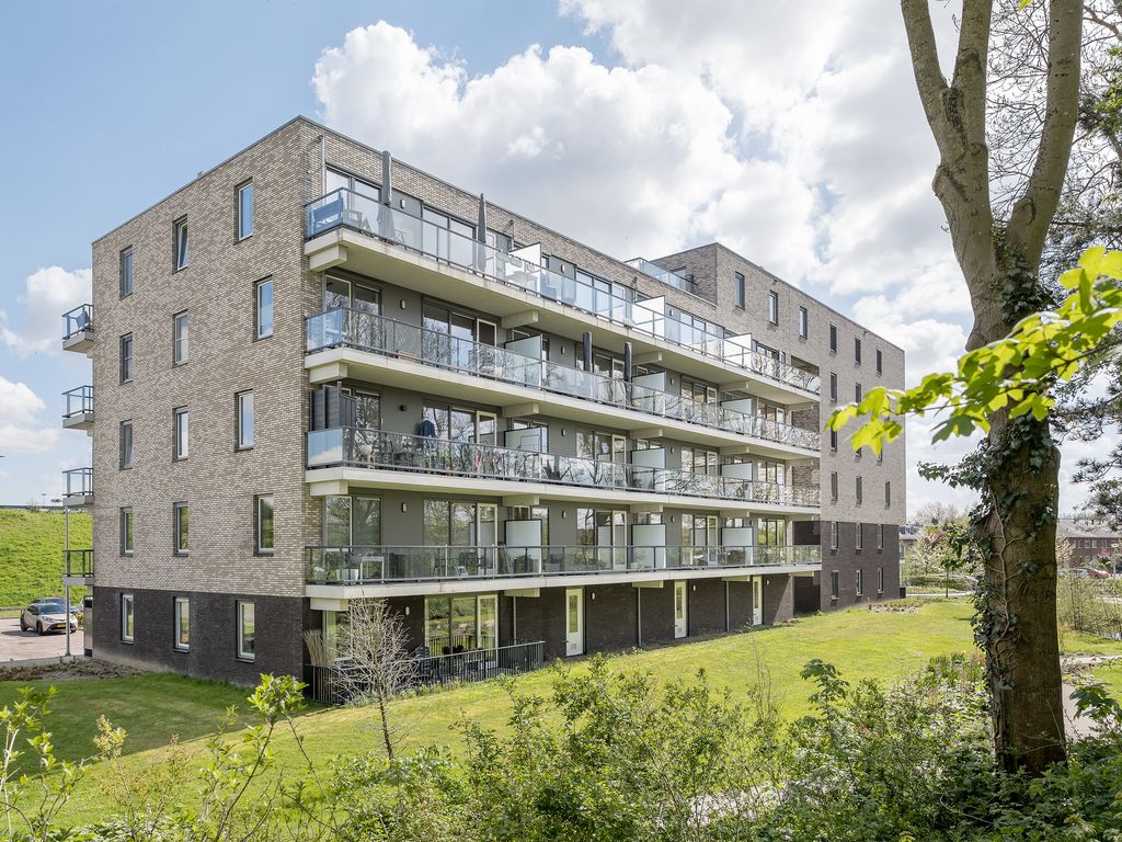 Amer 86, Barendrecht