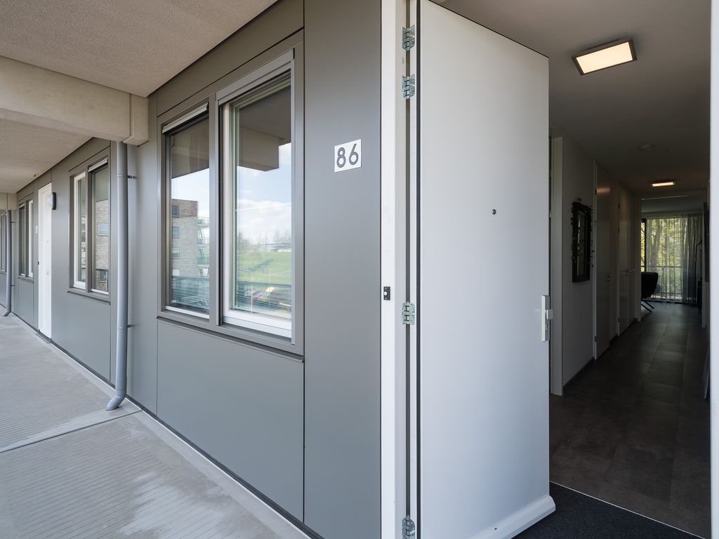 Amer 86, Barendrecht