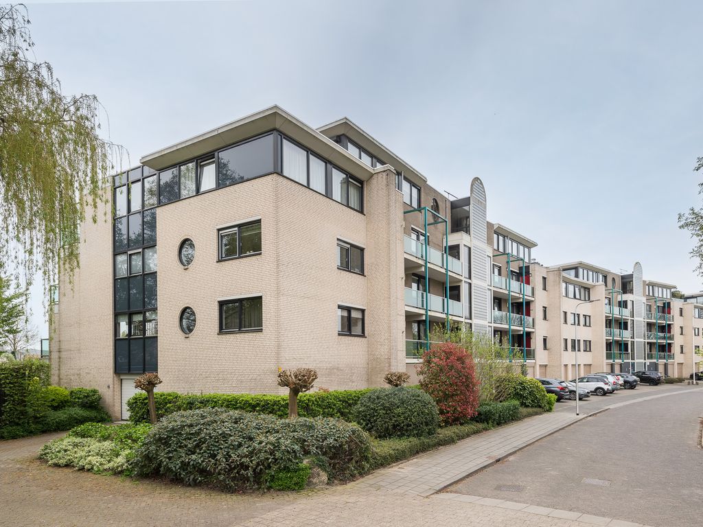 Van Leeuwenhoekstraat 64, Ridderkerk