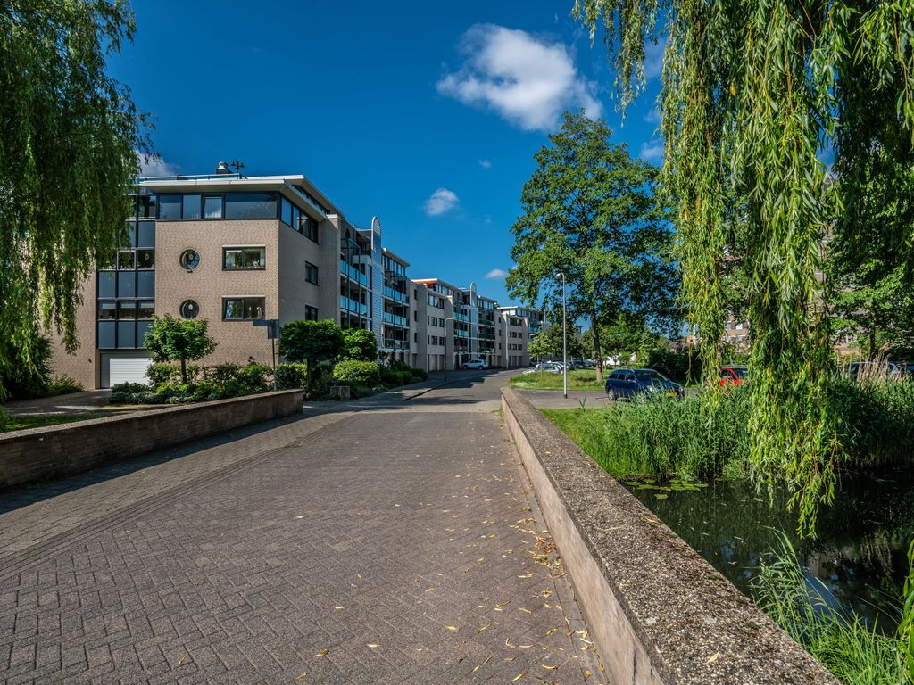 Van Leeuwenhoekstraat 64, Ridderkerk