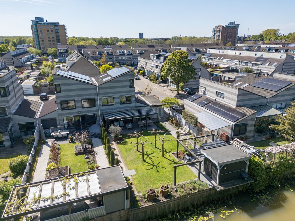 Van der Waalsstraat 40, Ridderkerk