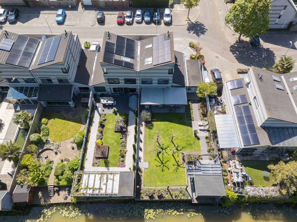 Van der Waalsstraat 40, Ridderkerk
