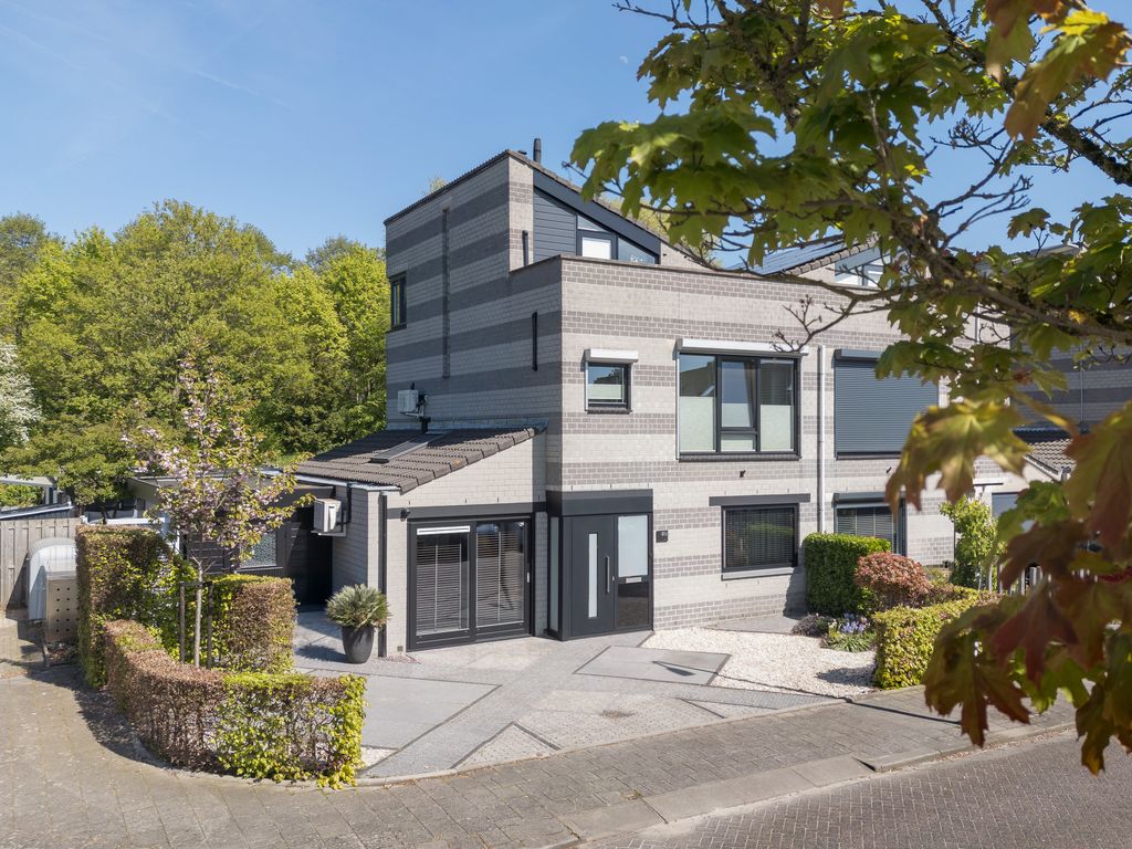 Van der Waalsstraat 40, Ridderkerk