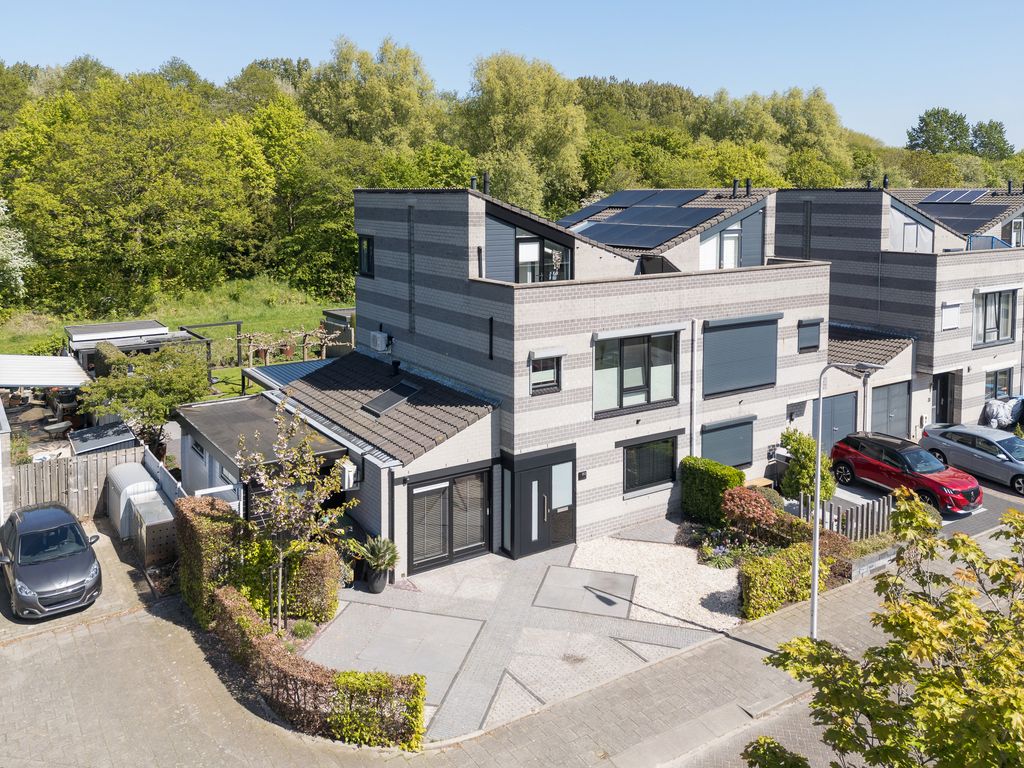 Van der Waalsstraat 40, Ridderkerk