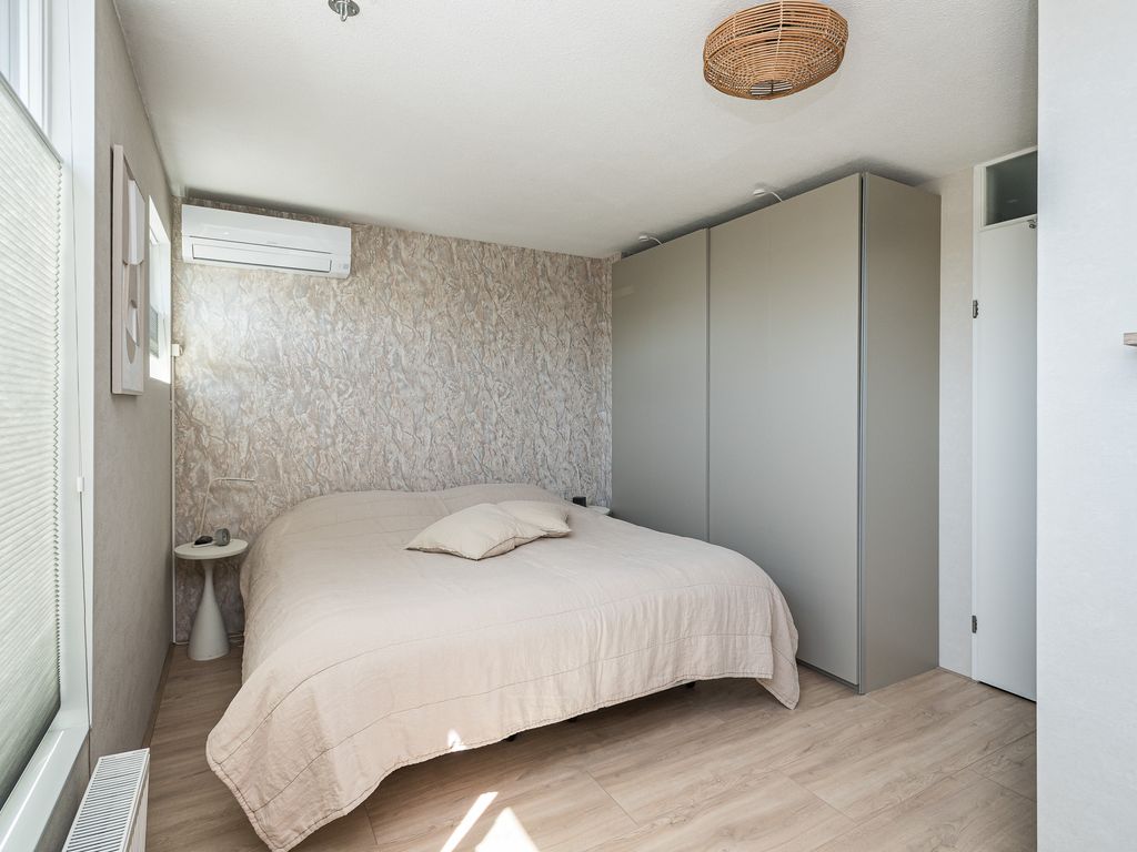 Van der Waalsstraat 40, Ridderkerk
