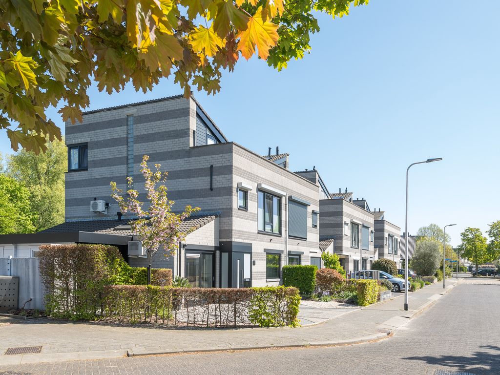 Van der Waalsstraat 40, Ridderkerk