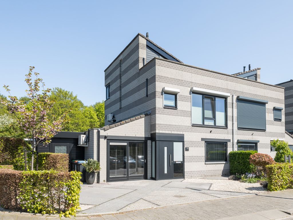 Van der Waalsstraat 40, Ridderkerk