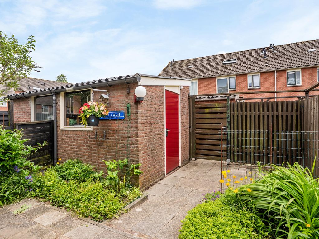 Korhoen 26, Ridderkerk