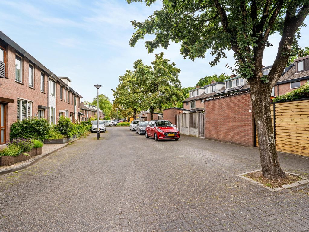 Korhoen 26, Ridderkerk