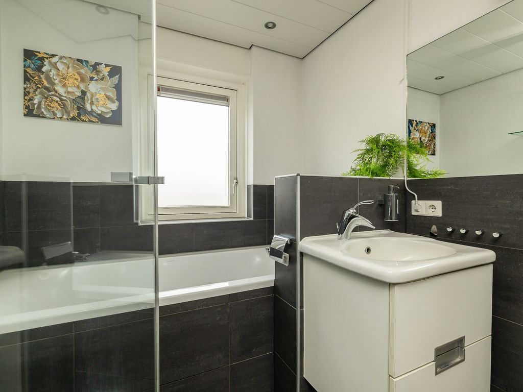 Erasmuslaan 61, Ridderkerk